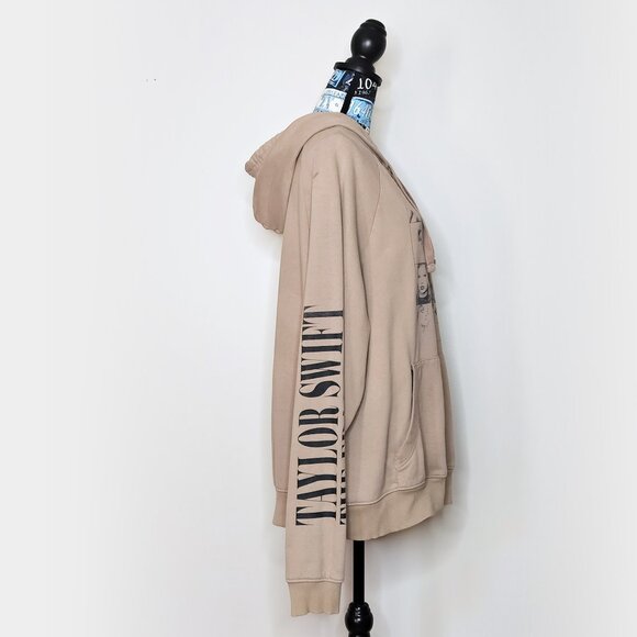 TAYLOR SWIFT The Eras Tour Hoodie Graphic Face Photos Sweater OFFICIAL Merch L - Picture 5 of 11